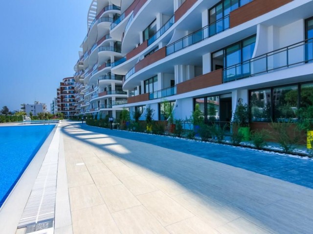 Fully furnished 2+1 flat for rent in a complex with a pool in the center of Kyrenia