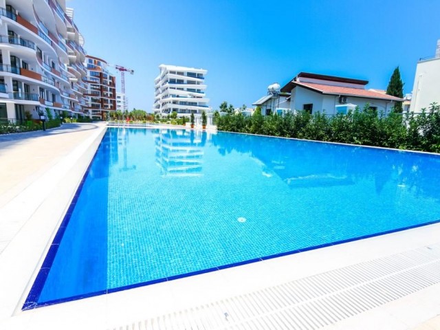 Fully furnished 2+1 flat for rent in a complex with a pool in the center of Kyrenia