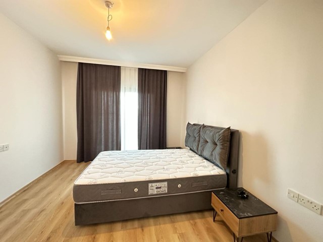 GİRNE MERKEZDE LÜKS SIFIR EŞYALI KİRALIK 2+1 DAİRE