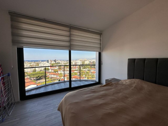 LUXUSMÖBLIERTE 1+1-WOHNUNG ZU VERMIETEN IM KYRENIA-ZENTRUM MIT ATEMBERAUBENDEM MEERBLICK