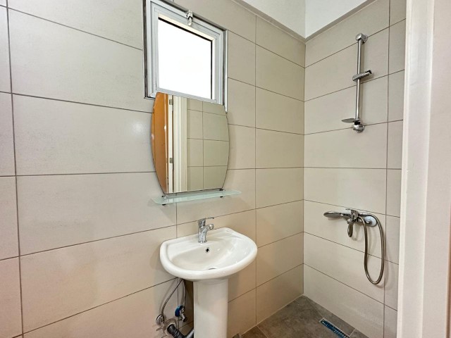 3+1 FLAT FOR RENT IN A SITE WITH POOL IN KYRENIA CENTER