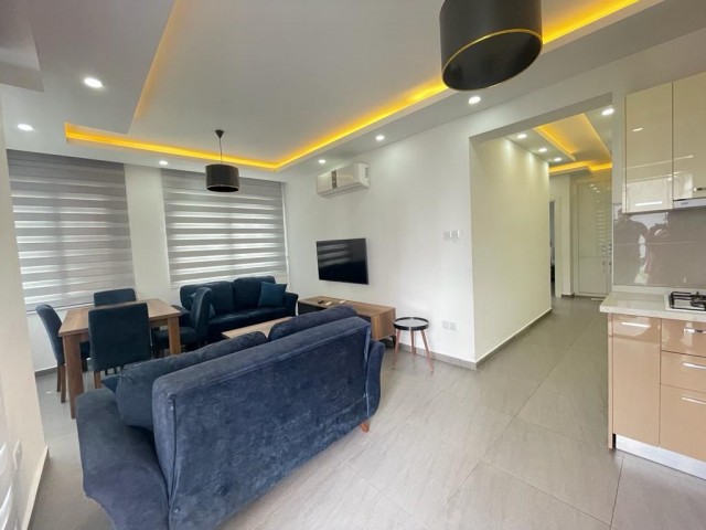 LUXUSMÖBLIERTE 2+1-WOHNUNG ZU VERMIETEN IM KYRENIA CENTER