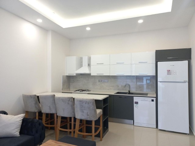 Luxury furnished 2+1 apartment in a complex with a pool in the center of Kyrenia