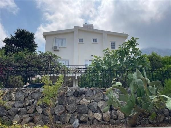 4+1 VILLA FOR SALE IN KYRENIA BELLAPAIS AREA