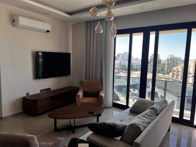 2+1 flat in a complex with a pool in the center of Kyrenia