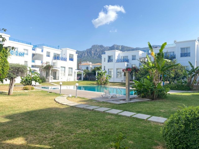 1+1 in a complex with pool in Kyrenia Alsancak region