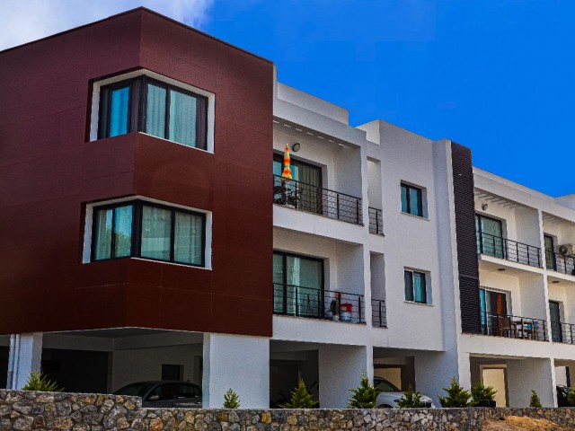 آپارتمان 2+1 برای فروش در داخل سایت در منطقه لاپتا گیرنه