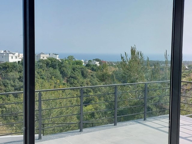 Girne Çatalköy bölgesinde 4+2 satılık villa