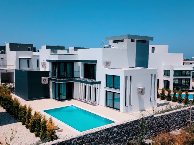 Unveil Elegance and Luxury: Captivating 4-Bedroom Villa with Pool, Terrace, and Stunning Sea Proximity in Karshiyaka.