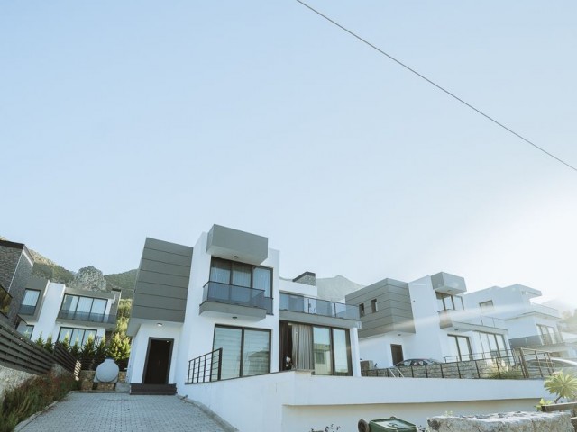 MODERN 4+1 LUXURY VILLA WITH A LARGE PRIVATE POOL, A WIDE TERRACE AND A SPLENDID VIEW IN KARMI-GIRNE