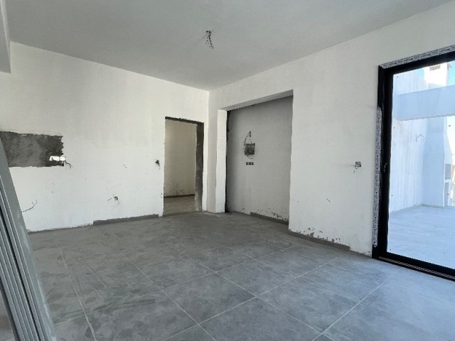 Wunderschönes Penthouse mit 2 Schlafzimmern und türkischem Titel in Gönyeli, Nikosia