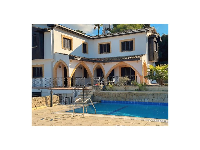 Fully furnished 4 bedroom villa with pool, 4 bathrooms and 5 toilets in Çatalköy with beautiful views of the mountains and sea. Available for daily rental