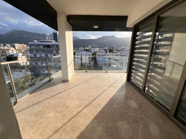 3+1 Penthouse with Mountain View in a Complex in Kyrenia Center