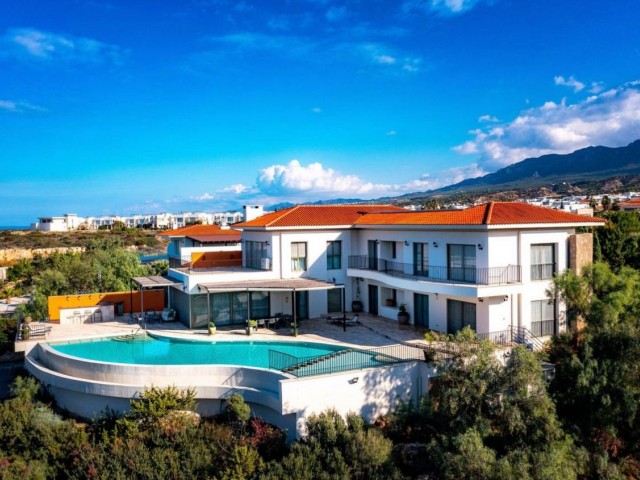 ULTRA LUXURY 7-BEDROOM VILLA FOR SALE IN ESENTEPE-GIRNE, ALL BEDROOMS ENSUITE