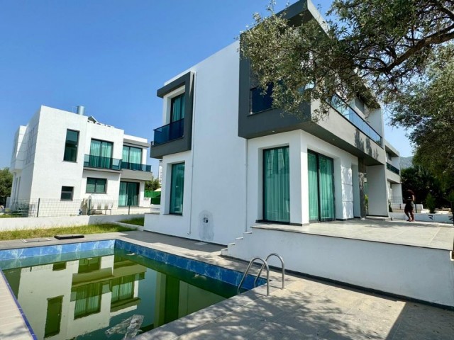 Brandneue 3+1 Luxusvilla mit privatem Swimmingpool und Garten in Ozankoy-Girne