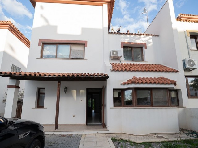 LOVELY 3+1 VILLA WITH PRIVATE SWIMMING POOL, GARDEN AREA AND A ROOF TERRACE WITH A PLEASANT VIEW