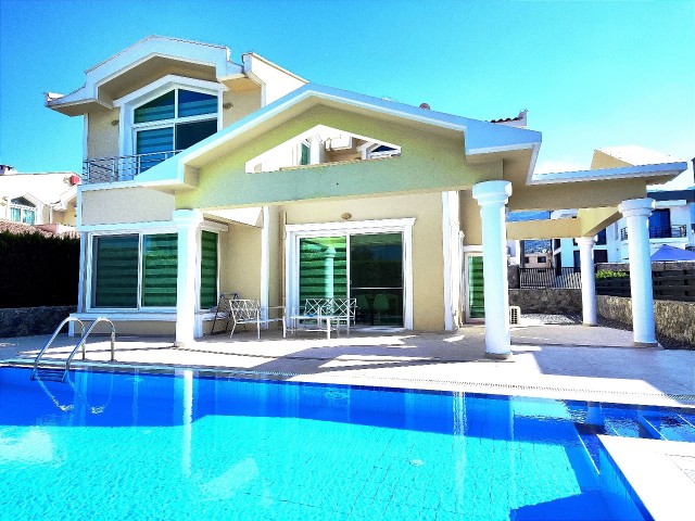 Exclusive 3 bedroom Villa For Rent in Alsancak