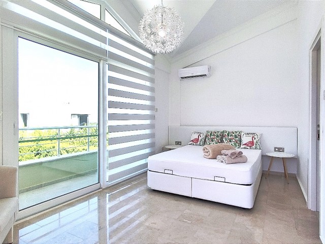 Alsancak'ta Kiralık 3 Yatak Odalı Özel Villa