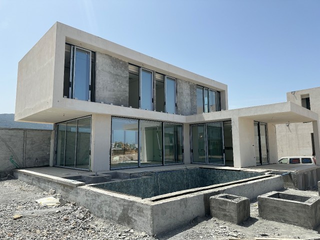 Luxusvilla direkt am Meer in Çatalköy