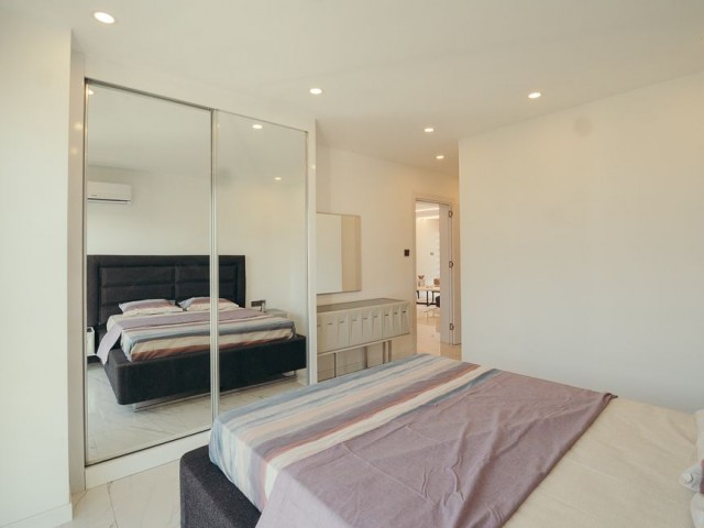 BRANDNEUE UND SEHR EXQUISITE 3+1 PENTHOUSE-WOHNUNG MIT PRIVATEM POOL UND EINEM ATEMBERAUBENDEN MEERBLICK KARAKUM-GIRNE