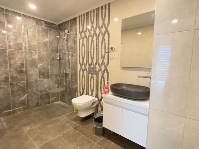 NICE AND LUXURY ENSUITE 2+1 FLAT IN GIRNE