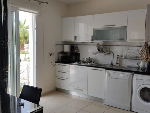 2+1 WOHNUNG IN CAESAR BEACH £130.000