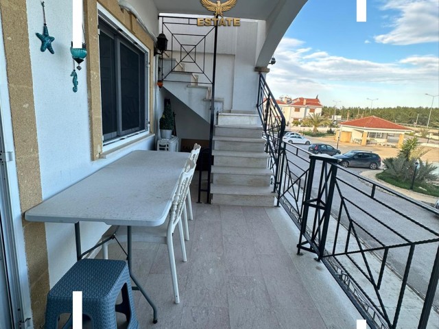 3-ZIMMER-WOHNUNG MIT GROSSER TERRASSE ZU VERKAUFEN IN İSKELE-LONG BEACH