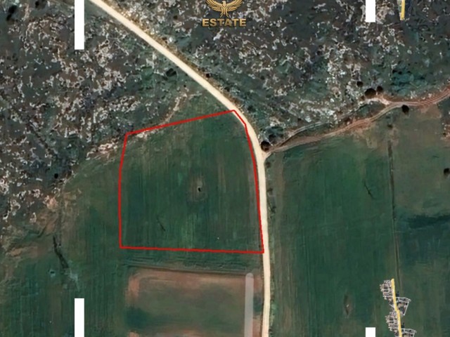 FOR SALE 8,973 SQUARE METERS (6 DONUMS 2 EVLEKS 3,000 SQ FT) LAND IN MORMENEKŞE £32,000 PER DONUM