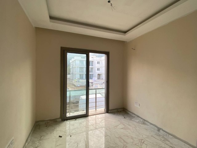 New apartment with a good location in Lapta