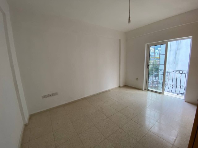 Spacious apartment in the center of Alsancak