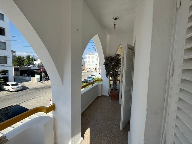 Flat For Sale in Küçük Kaymaklı, Nicosia