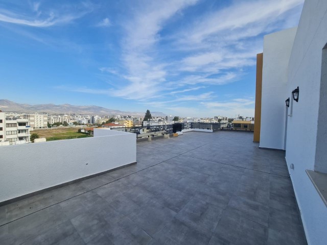 Penthouse For Sale in Küçük Kaymaklı, Nicosia