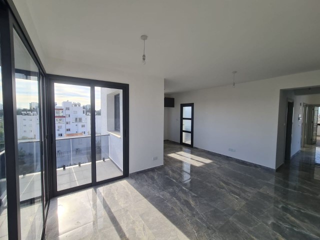 Penthouse For Sale in Küçük Kaymaklı, Nicosia