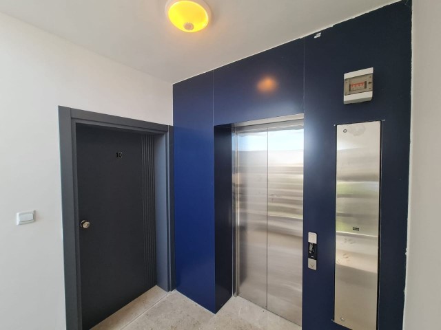 Penthouse For Sale in Küçük Kaymaklı, Nicosia