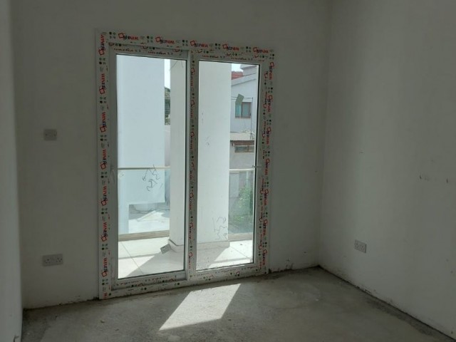 TURKISH FINANCIAL 3+1 LAST APARTMENT FOR SALE IN SMALLKAYMAKLI FOR DELIVERY AFTER 2 MONTHS 