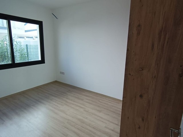 2+1 FLAT FOR SALE IN HAMİTKOY, GROUND FLOOR WITH WIDE GARDEN