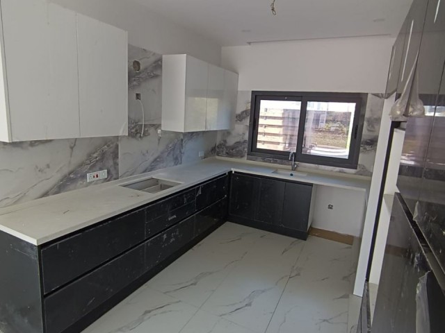 GROSSE, HOCHWERTIGE, KOMFORTABLE, LUXURIÖSE 4+1-VILLA ZUM VERKAUF IN ÇATALKÖY