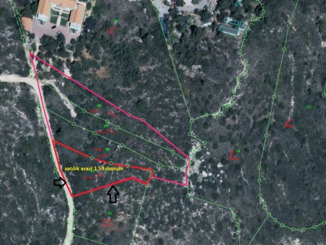1,59 Hektar DRINGENDES GRUNDSTÜCK ZUM VERKAUF, in der Nähe des Dorfes Upper Girne-Onar, mit atemberaubendem Blick auf die Berge und das Meer - 1,59 Hektar Grundstück DRINGEND ZU VE