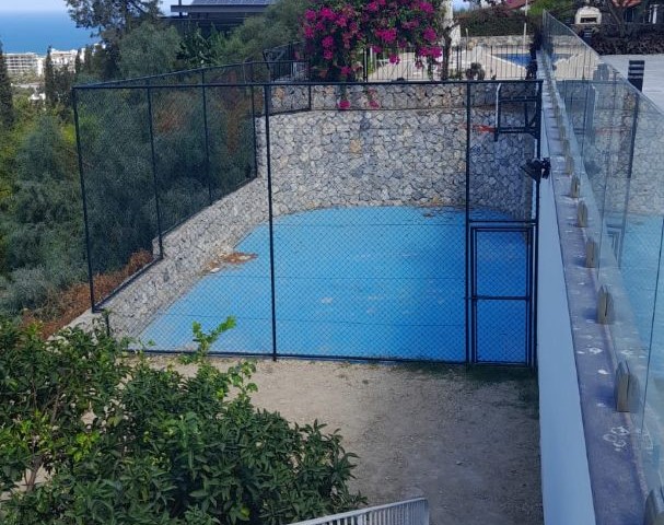 In Upper Kyrenia-3-storey villa with undeniably excellent features and a large garden!