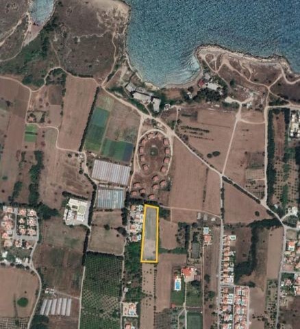 Girne Lapta'da denize 350m büyük arsa-6021m2