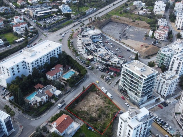 Very central location in Kyrenia - COMMERCIAL PERMIT - BOTH INVESTMENT AND RESIDENTIAL LAND LARGE THAN 1 DECEMBER (4 SHOPS + 12 3+1 flats CONSTRUCTION LICENSE APPROVED!)