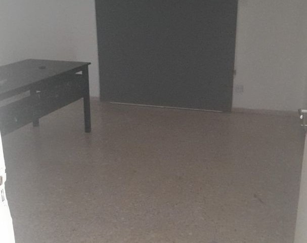 Apartment in toller Lage im Zentrum von Kyrenia, geeignet für große, überfüllte Familien oder Residenzen.