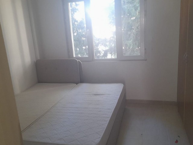 Geräumige 3+1-Wohnung in super Lage im Zentrum von Kyrenia!