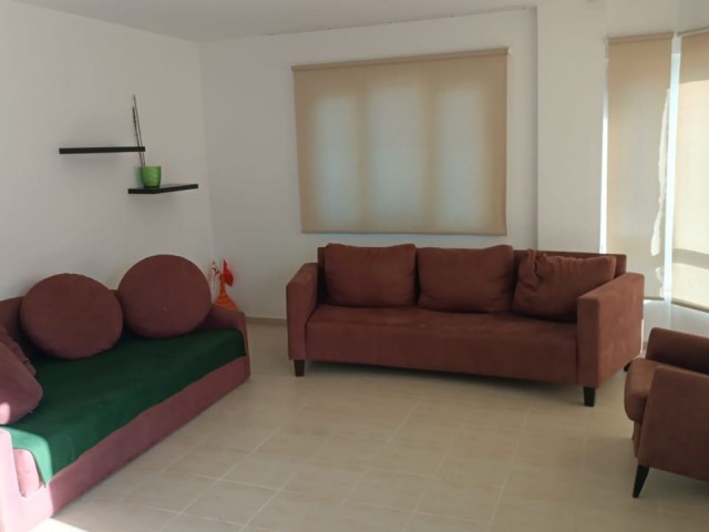 Geräumige 3+1-Wohnung in super Lage im Zentrum von Kyrenia!