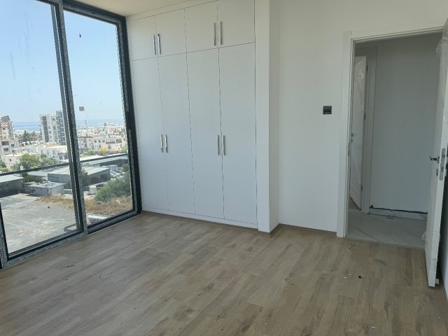 Luxuriöses Maisonette-Apartment mit 3 Schlafzimmern und Berg- und Meerblick im Zentrum des Lebens in Kyrenia