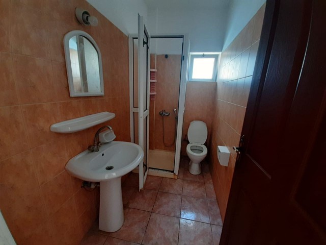 Famagusta salamis road 2 + 1 rent house pro Monat 230$ ** 