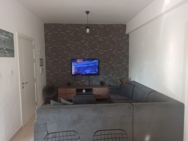 Wohnung zum Verkauf im Erdgeschoss in Canakkale 90 m2 ** 