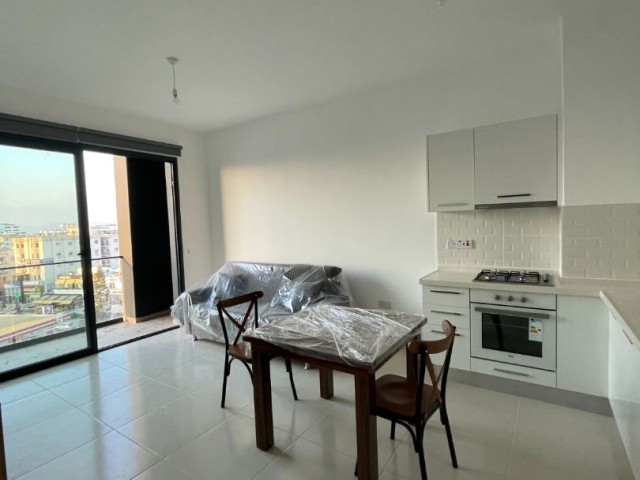 Mağusa bölgesinde şehir manzaralı lüks residence full eşyalı