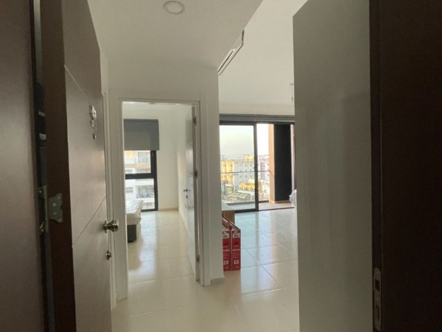 Mağusa bölgesinde şehir manzaralı lüks residence full eşyalı