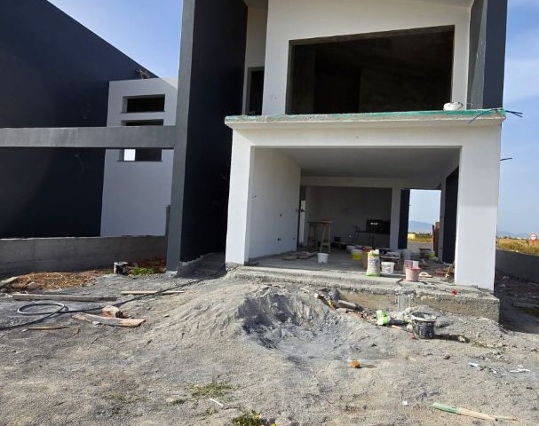 Zwei Duplex-Villen in der Region Mutluyaka in Famagusta werden zum Verkauf angeboten️ 30% Anzahlung mit Handzahlung